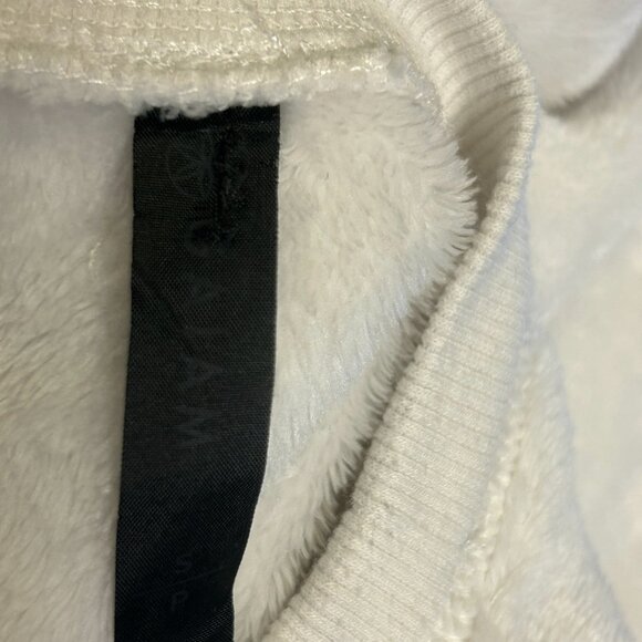 GAIAM Velour Sweater Top - Picture 6 of 6